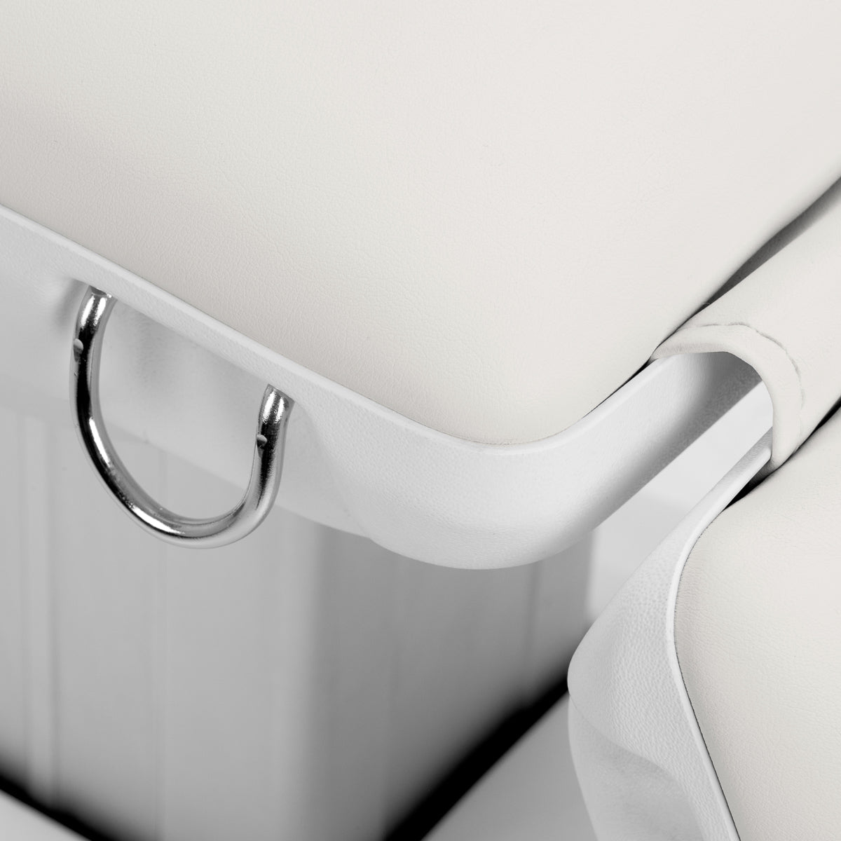 White SILLON Eclipse electric cosmetic chair with four actuators, designed for beauty salon use, featuring ergonomic seating and adjustable height.