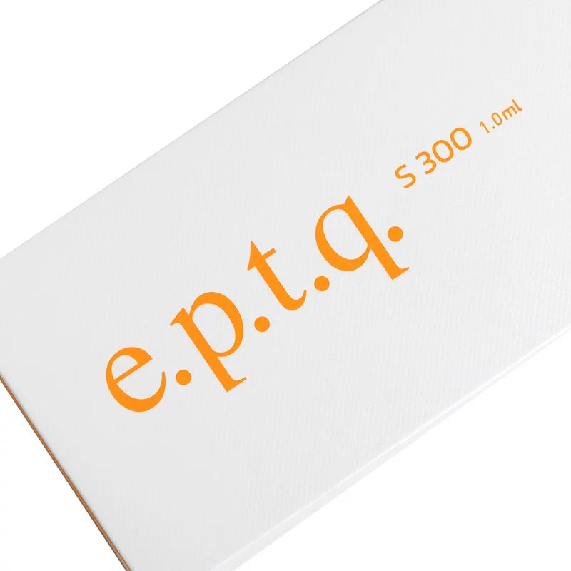 e.p.t.q. S300 Hyaluronic Filler vial, clear glass container with syringe tip, designed for skin hydration and volume enhancement.