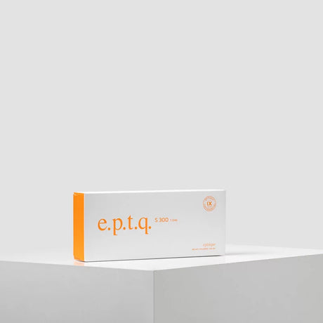 e.p.t.q. S300 Hyaluronic Filler in 1 ml syringe, showing the clear hyaluronic acid gel for facial rejuvenation or wrinkle treatment